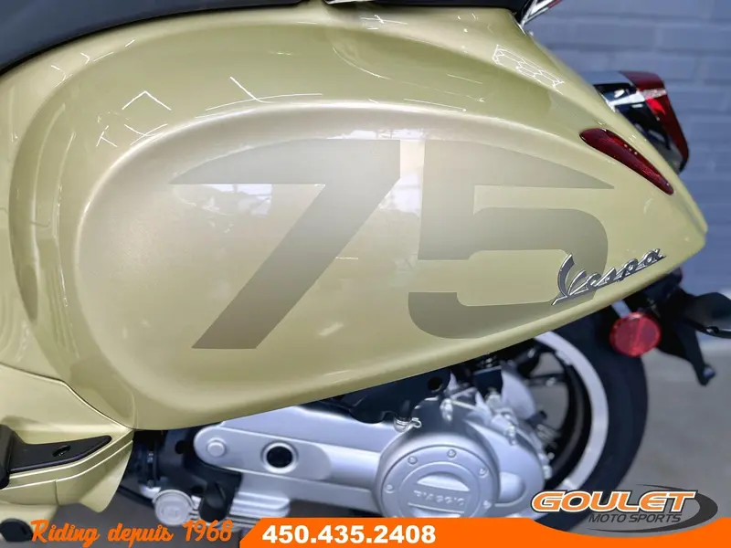 2021 Vespa Primavera 50 75th Anniversary *** LIQUIDATION FINALE ***