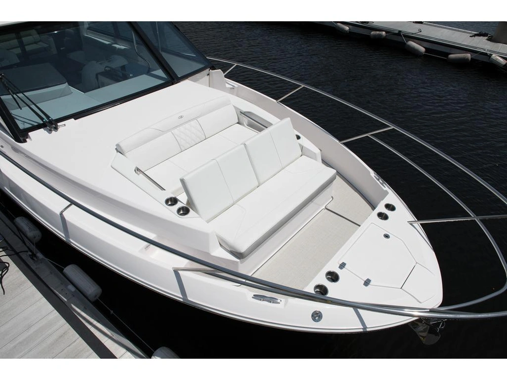 Regal 36 Grande Coupe 2026 alt