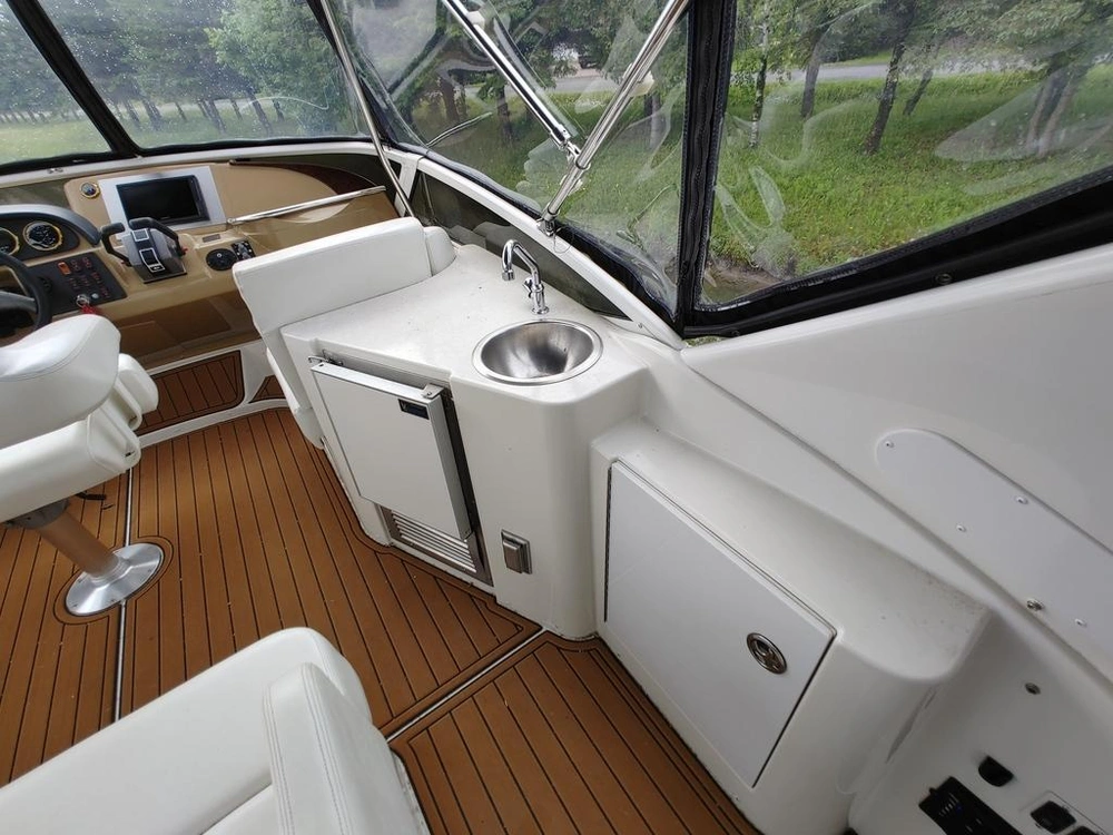 Carver Yachts 444 Motor Yacht 2004 alt