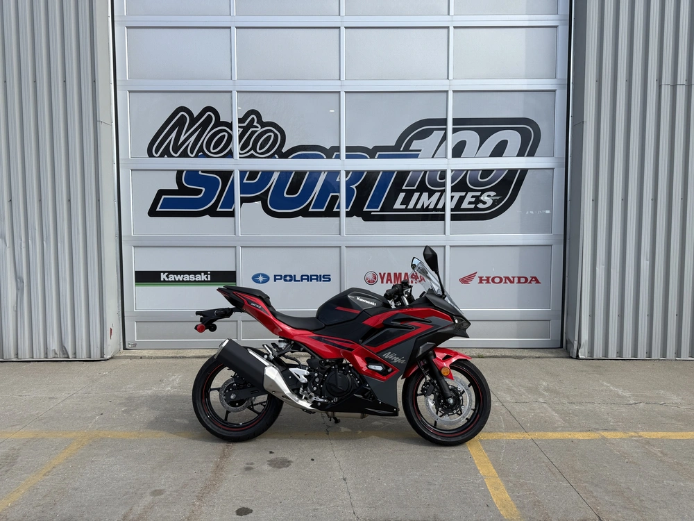 2025 Kawasaki Ninja 500 Se alt