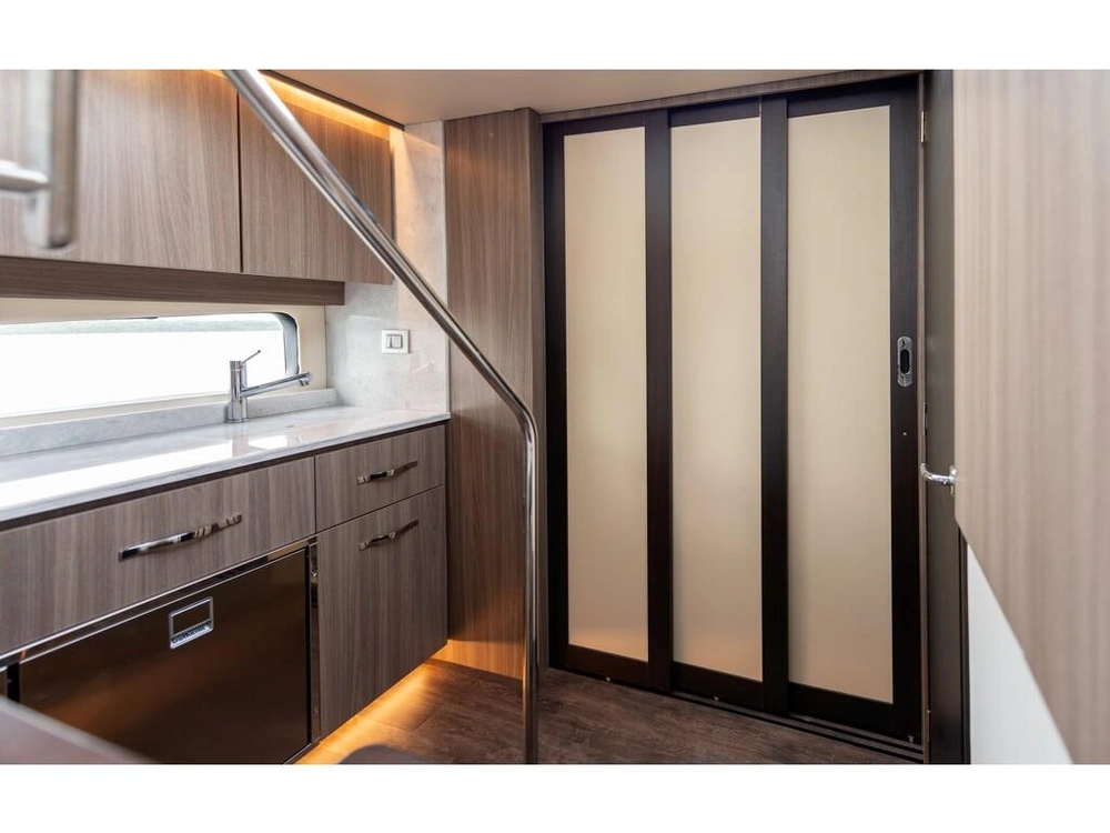 Regal 42 Xo 2026 alt