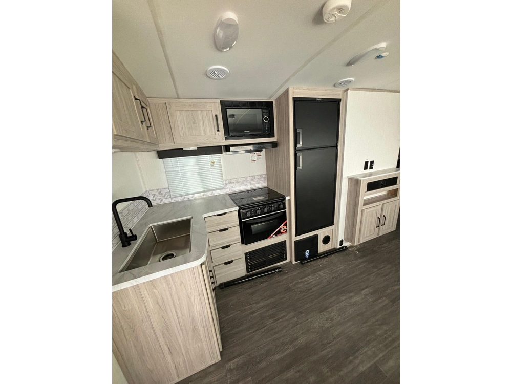 2024 Shadow Cruiser 277bhs alt