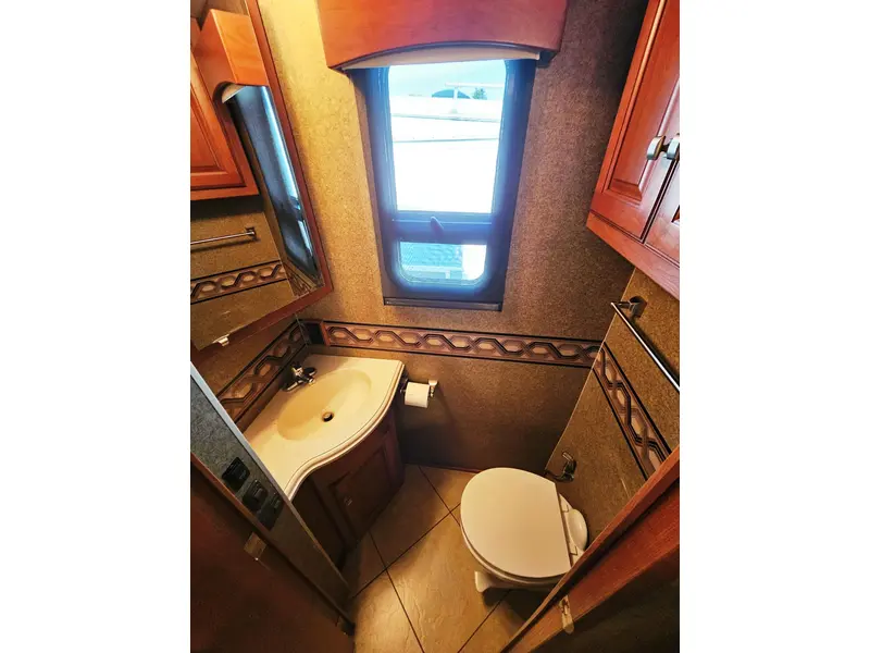2014 WINNEBAGO ITASCA SUNCRUISER 38Q
