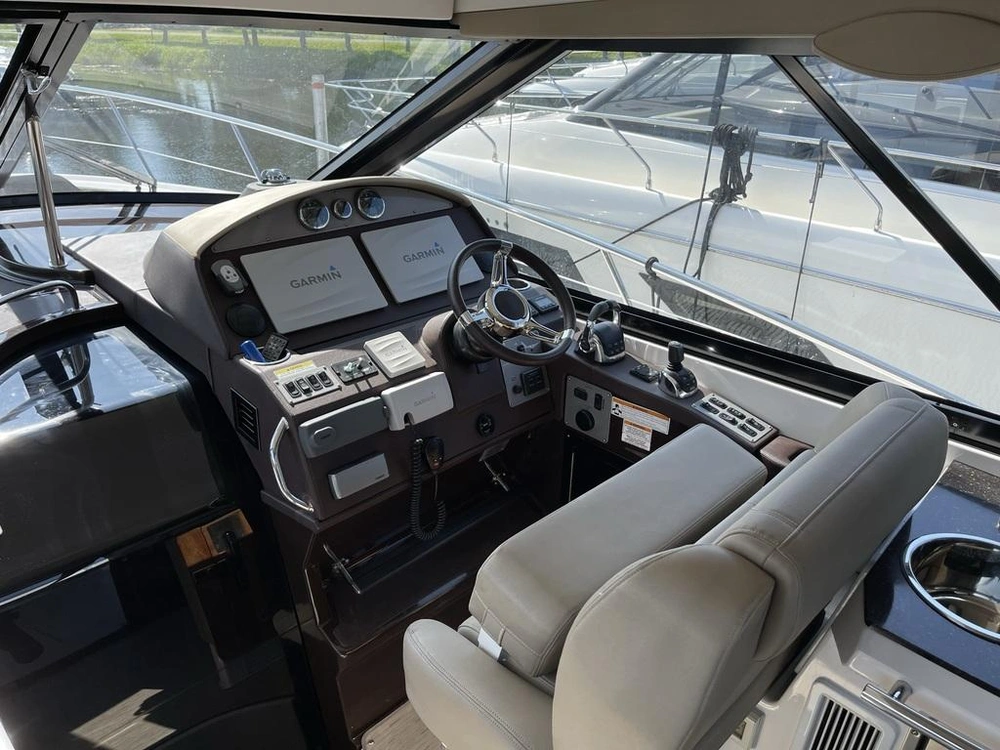 2015 Regal 42 Sport Coupe alt