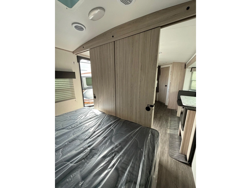 2024 Shadow Cruiser Shadow Cruiser 240bhs alt