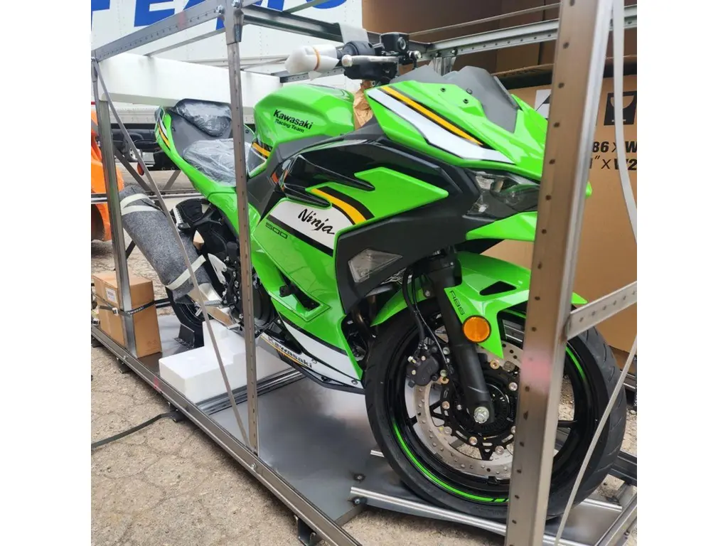 2025 Kawasaki Ninja 500 SE KRT Edition 