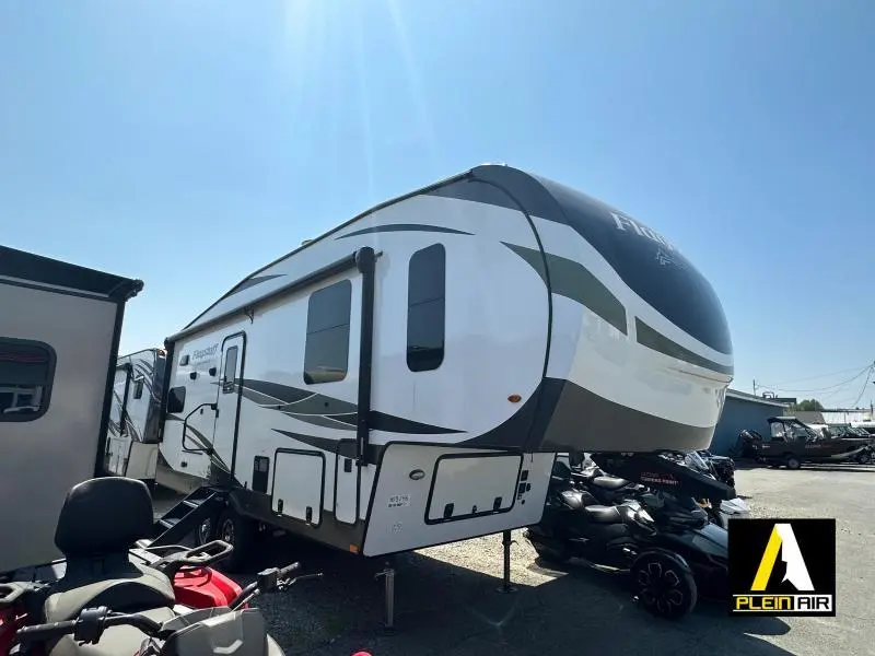 Forest River FIFTHWHEEL CLASSIC FLF524BBS 2023