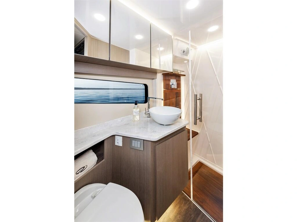 Regal 42 Xo 2026 alt