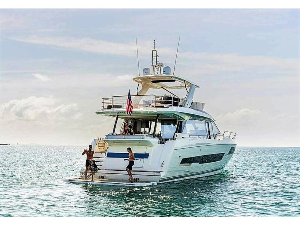 Prestige Yachts 690 F 2026 alt