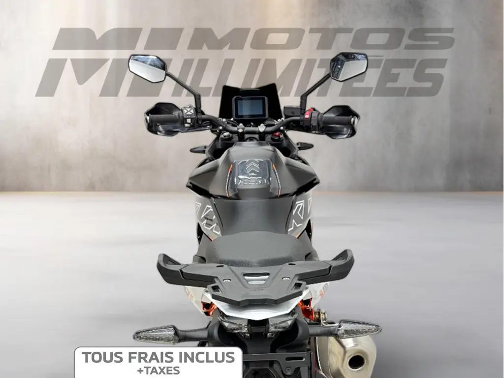 2024 KTM 890 SMT