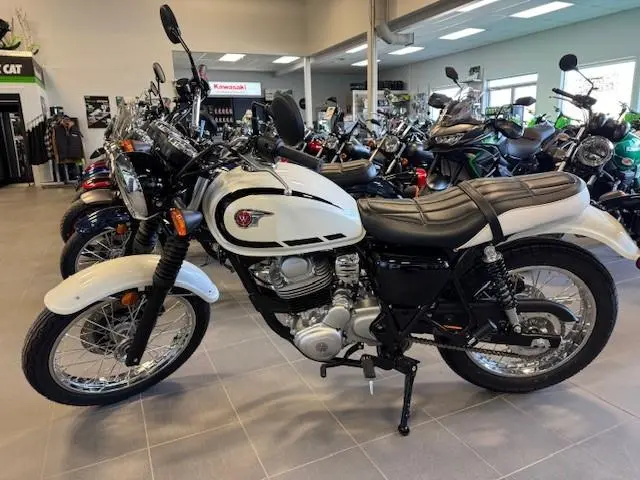 Kawasaki w 230 2025 - BJ230