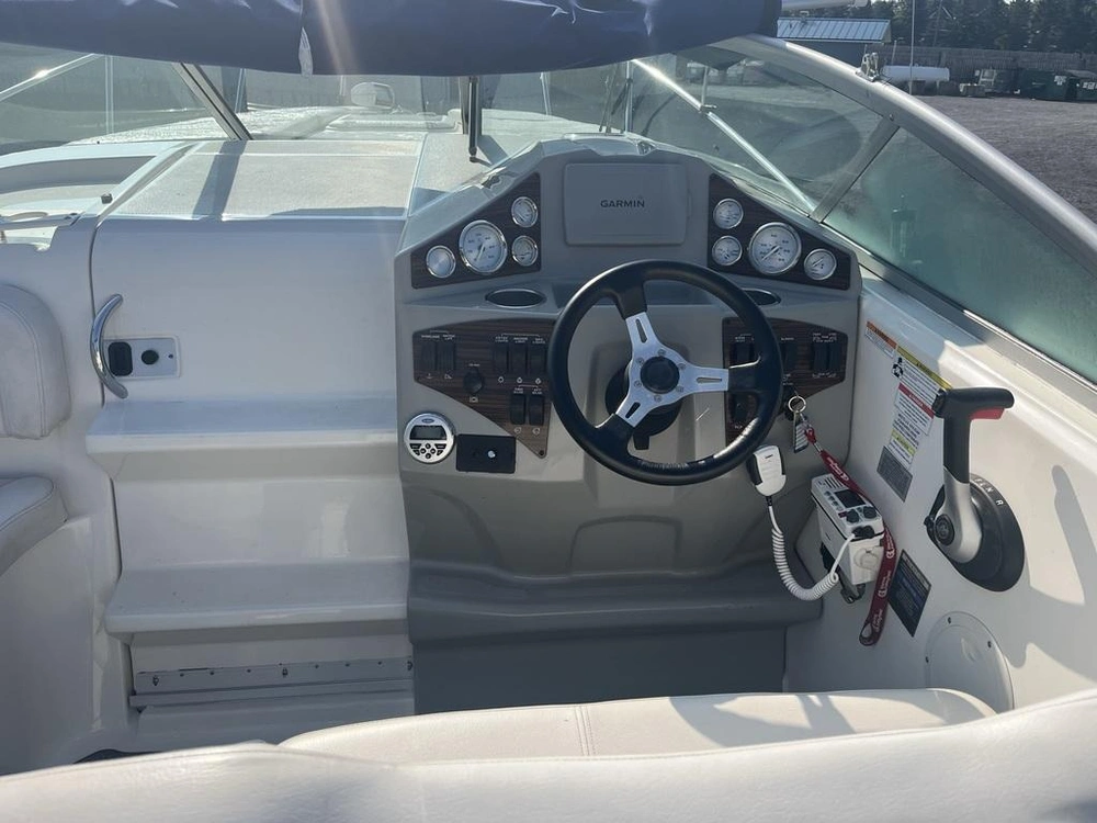2012 Bayliner 255 alt