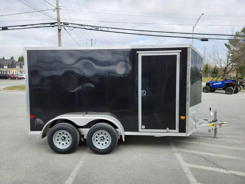 2023 EZ Hauler REMORQUE FERMÉE 6X12 PORTE DOUBLE