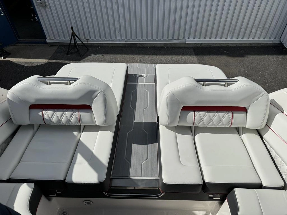 Regal Ls4 Surf 2024 alt