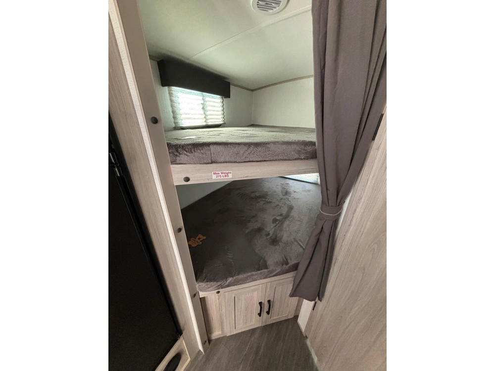 2024 Shadow Cruiser Shadow Cruiser Ultra Lite Travel Trailer 240 Bhs alt