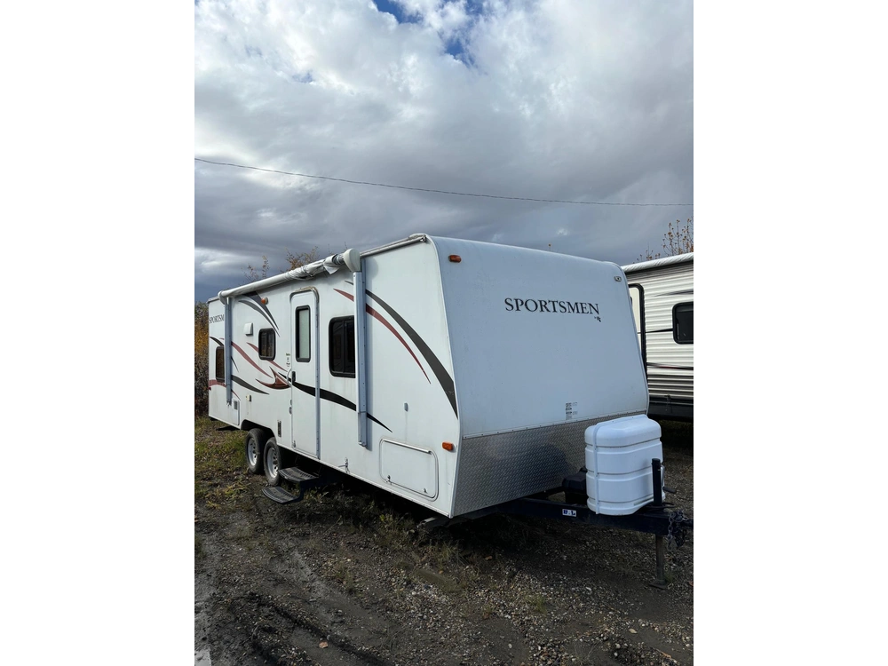 2013 Sportsmen Travel Trailer alt