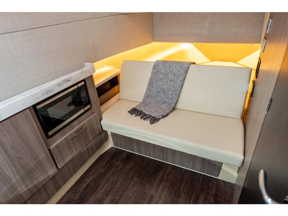 Regal Sav 38 2026 alt
