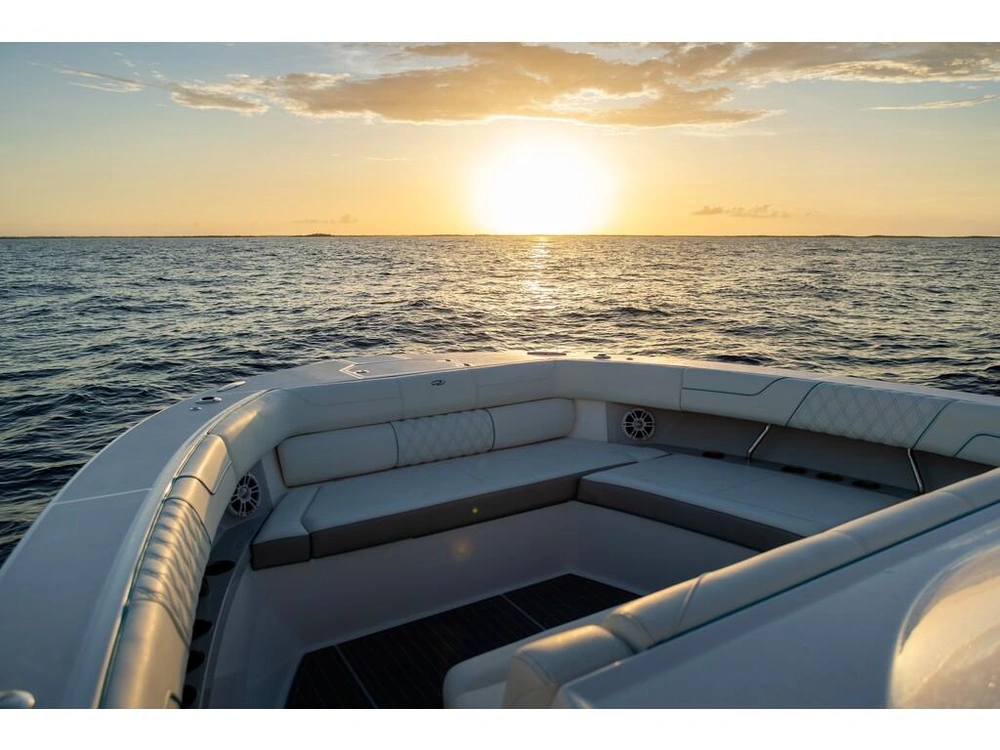 Regal Sav 38 2026 alt