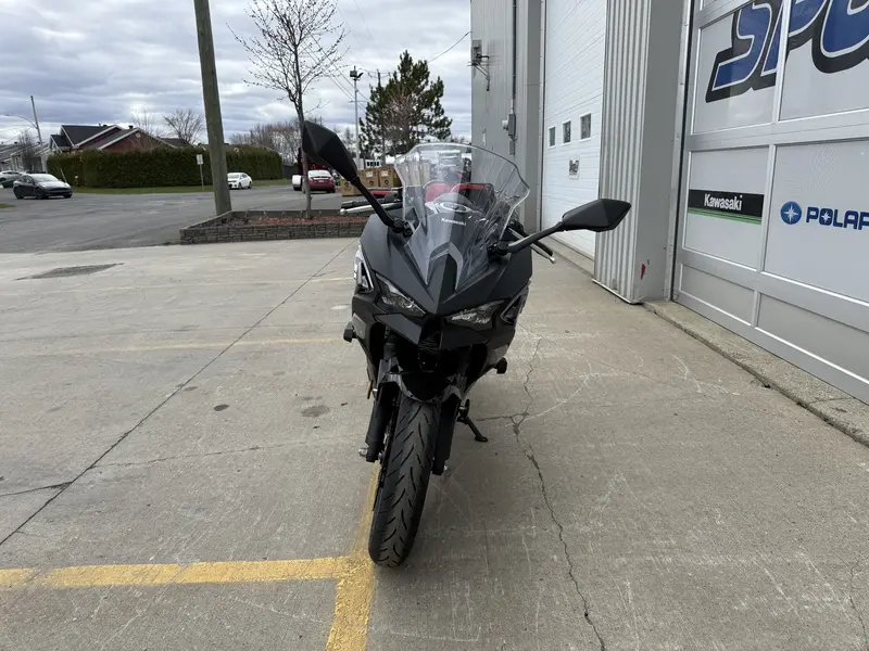 2025 Kawasaki NINJA 500 SE