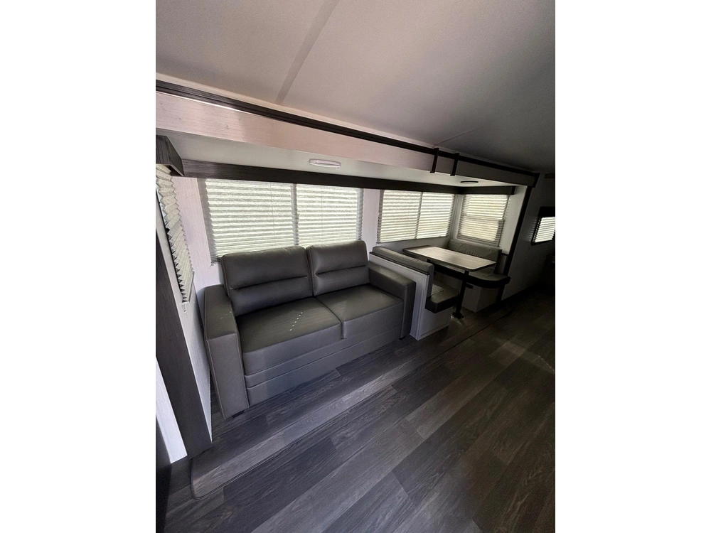 2024 Shadow Cruiser Shadow Cruiser Ultra Lite 260 Rbs alt