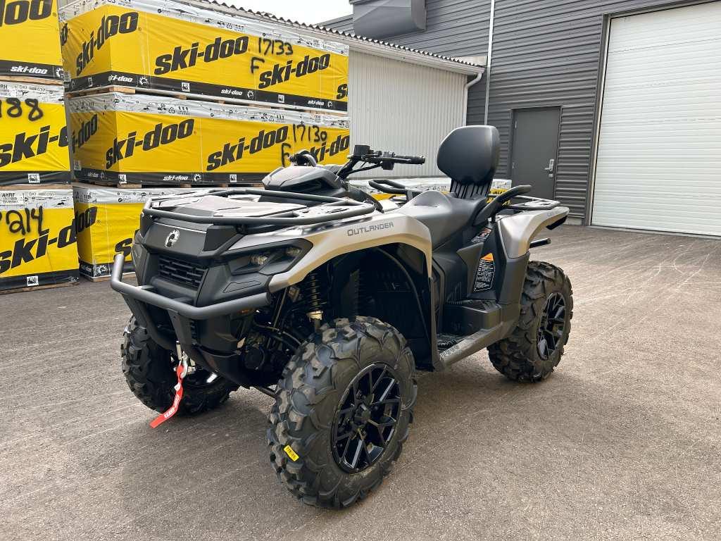 2025 Can-Am Outlander MAX XT 700