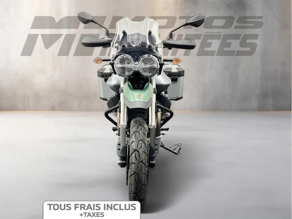 2022 Moto Guzzi V85 TT Adventure centenario