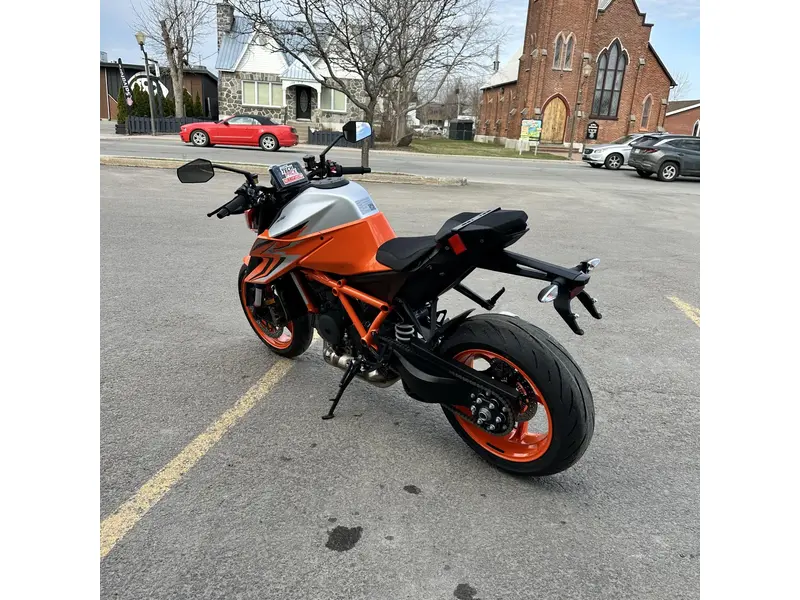 2023 KTM 1290 SUPER DUKE R EVO