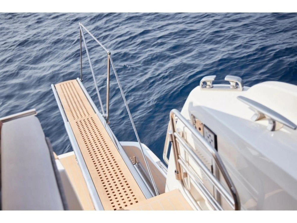 Prestige Yachts F4.9 2026 alt
