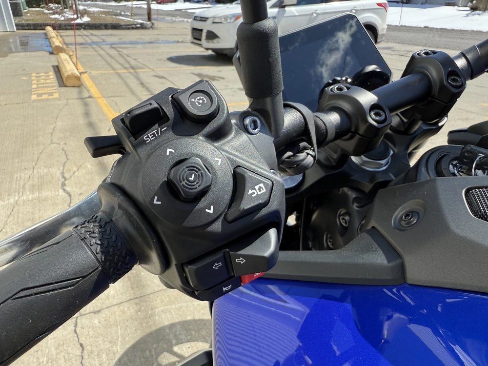 2025 Yamaha Mt-09 alt