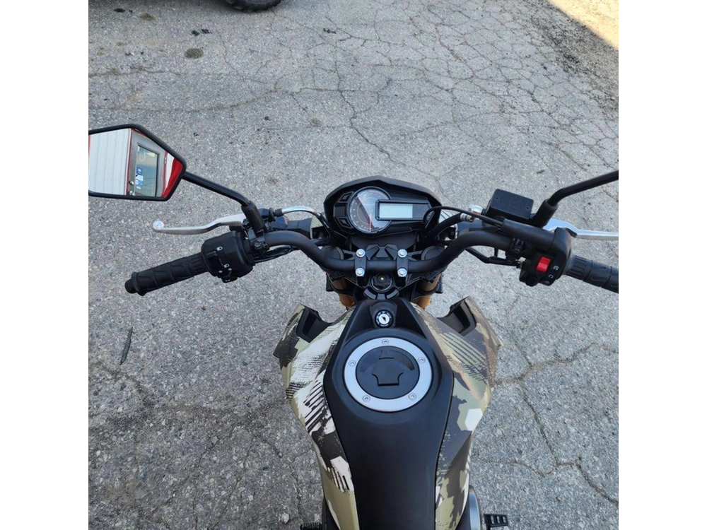 2025 Kawasaki Z125 Pro alt