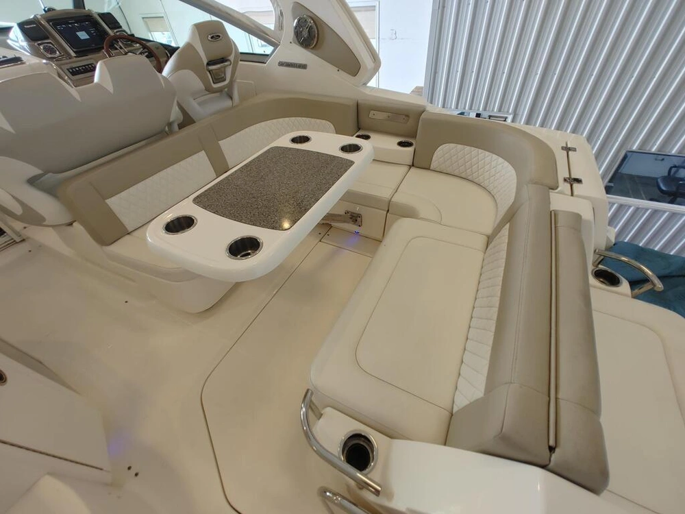 2013 Chaparral 330 Signature alt