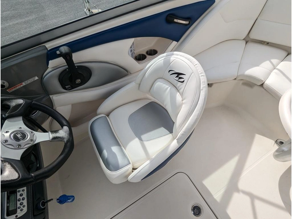 Monterey Boats Fs 224 2011 alt