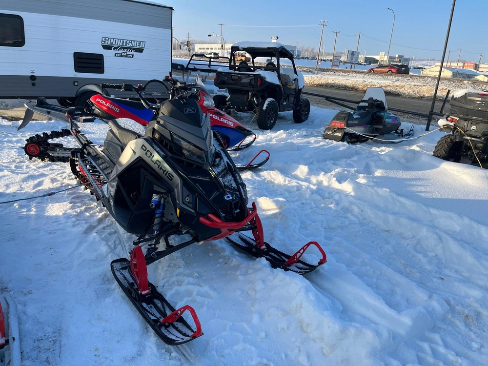 2022 Polaris Pro Rmk Boost 165x2.75 alt