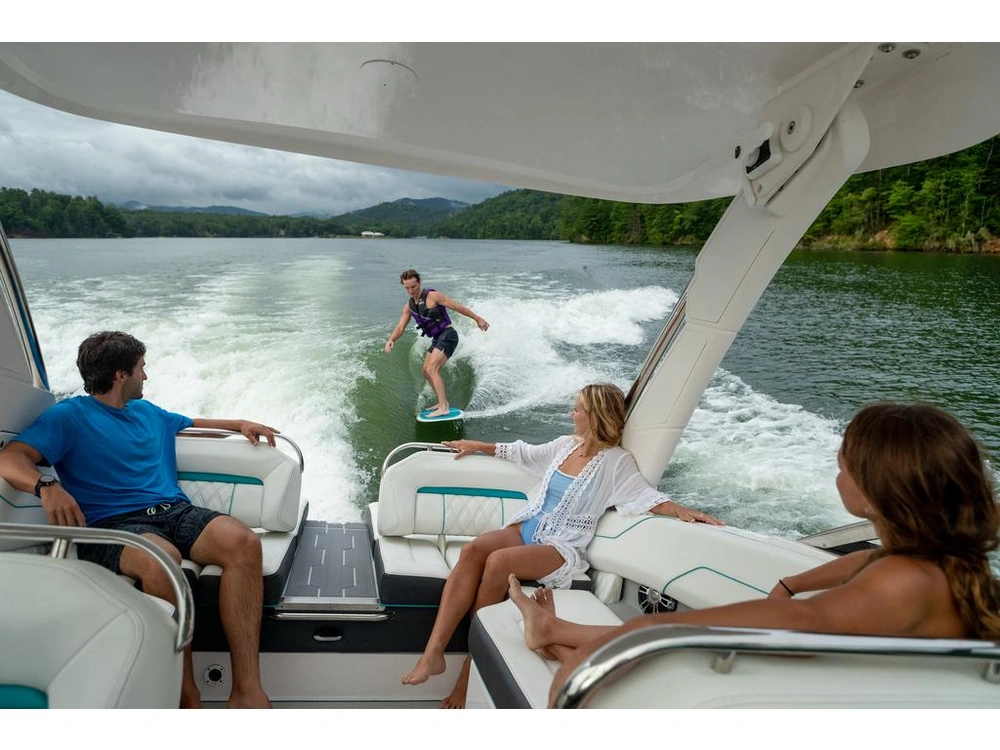 Regal Ls4 Surf 2026 alt