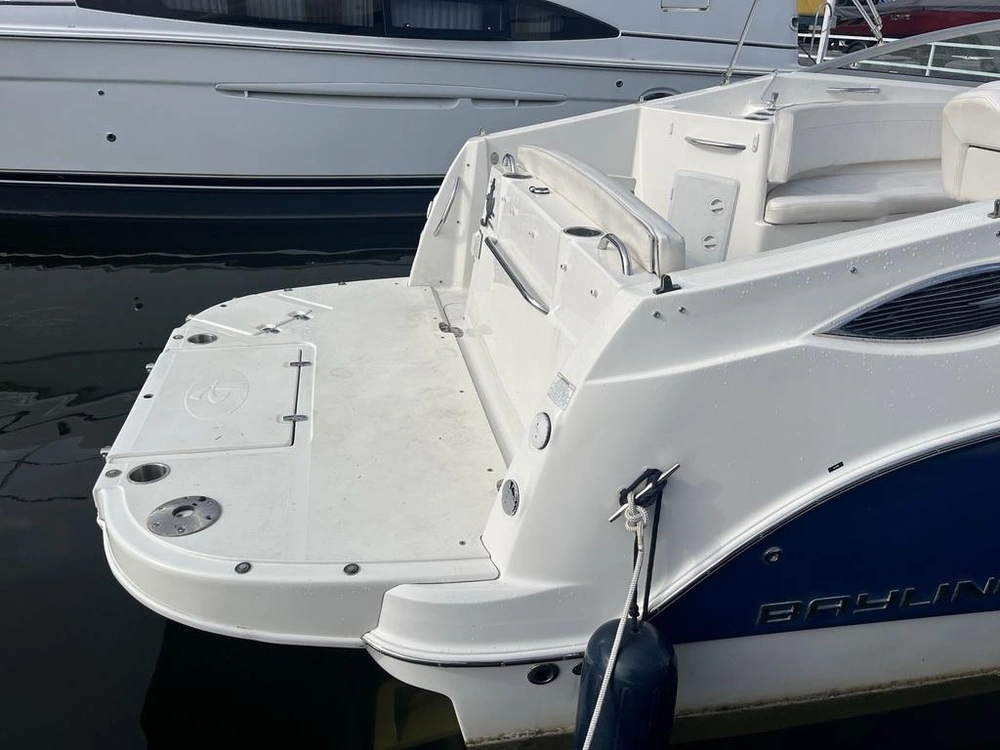 2012 Bayliner 255 alt