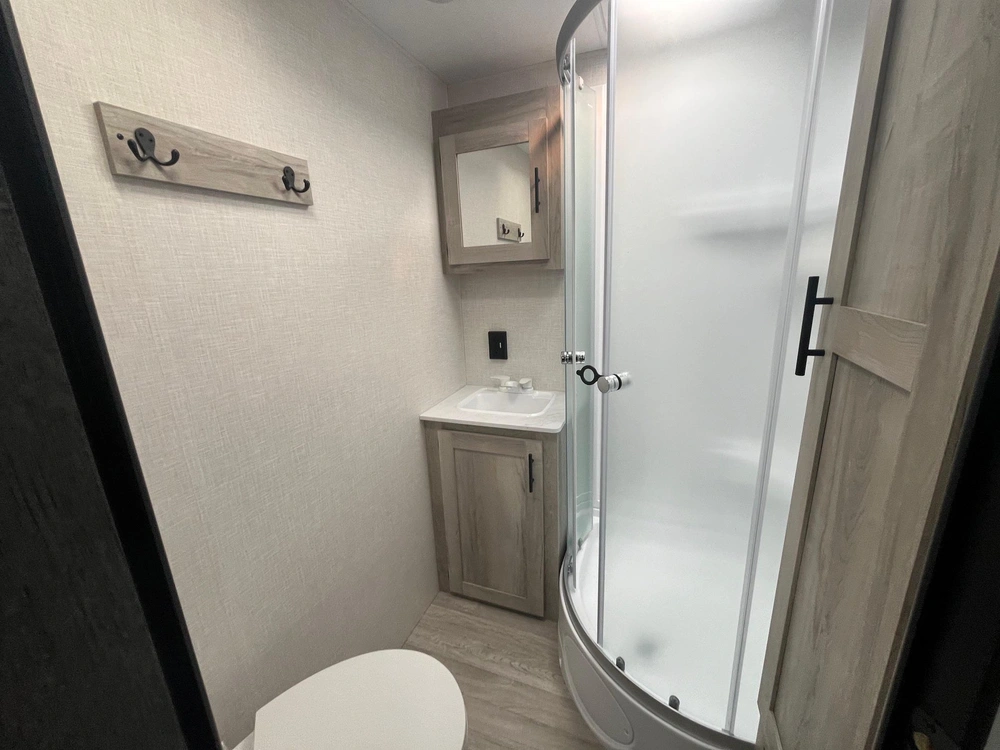 2024 Sportsmen Sportsmen Destination 362db alt