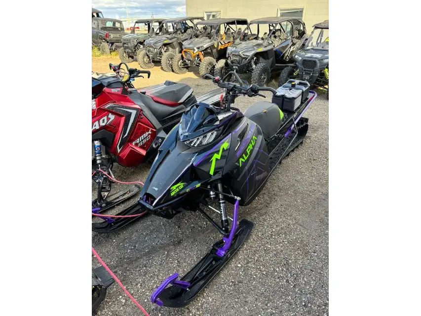 2019 Arctic Cat 2019 M 8000 