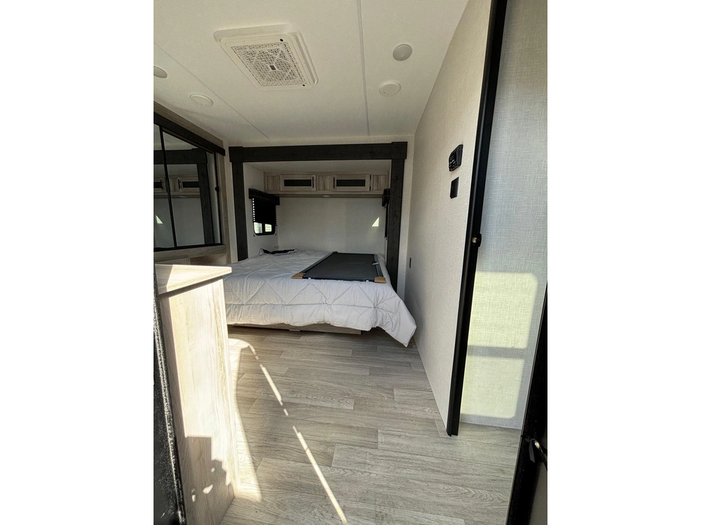 2024 Sportsmen Sportsmen Destination 362bh alt