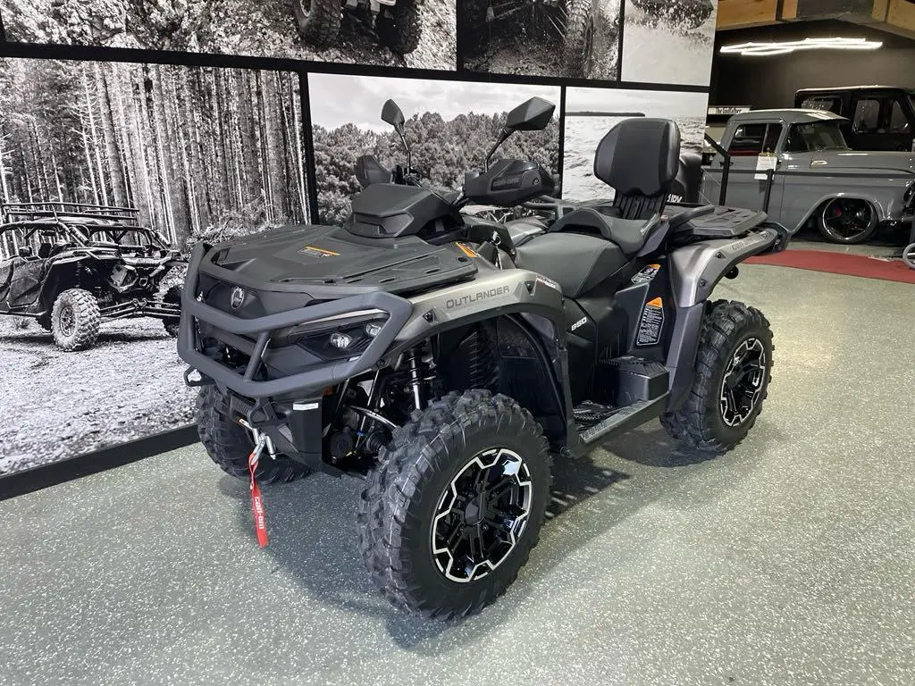 2025 Can-Am OUTLANDER MAX 850 XT - **NOUVEAU LOOK ET NOUVEAU MOTEUR 999CC**