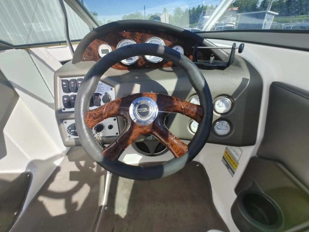 Regal 2200 Bowrider 2005 alt