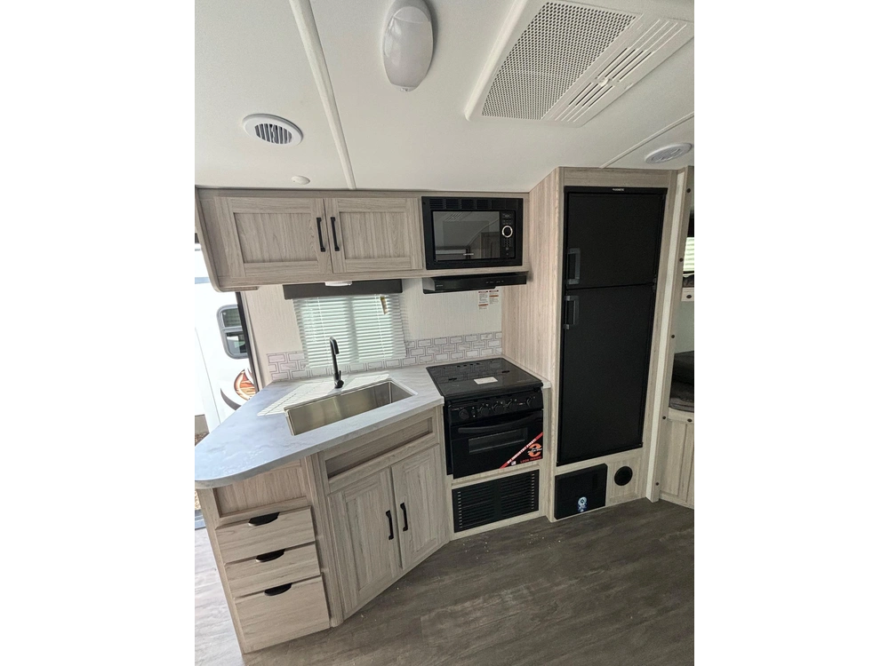 2024 Shadow Cruiser Shadow Cruiser 240bhs alt