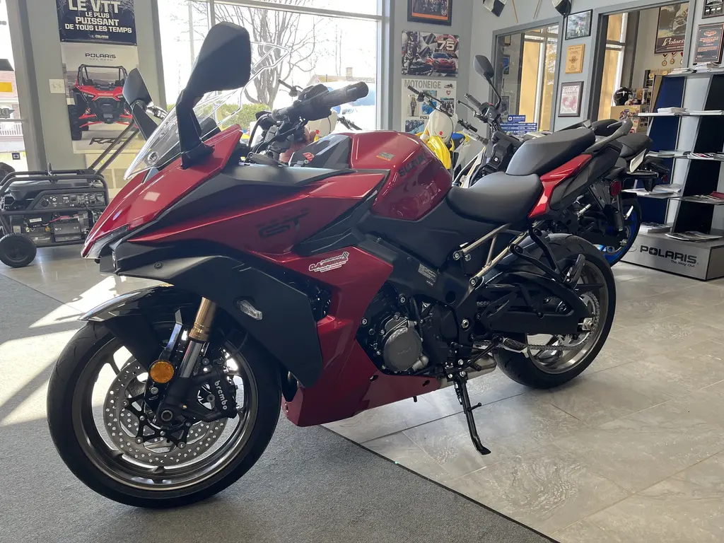 Suzuki GSX-S100GT 2025