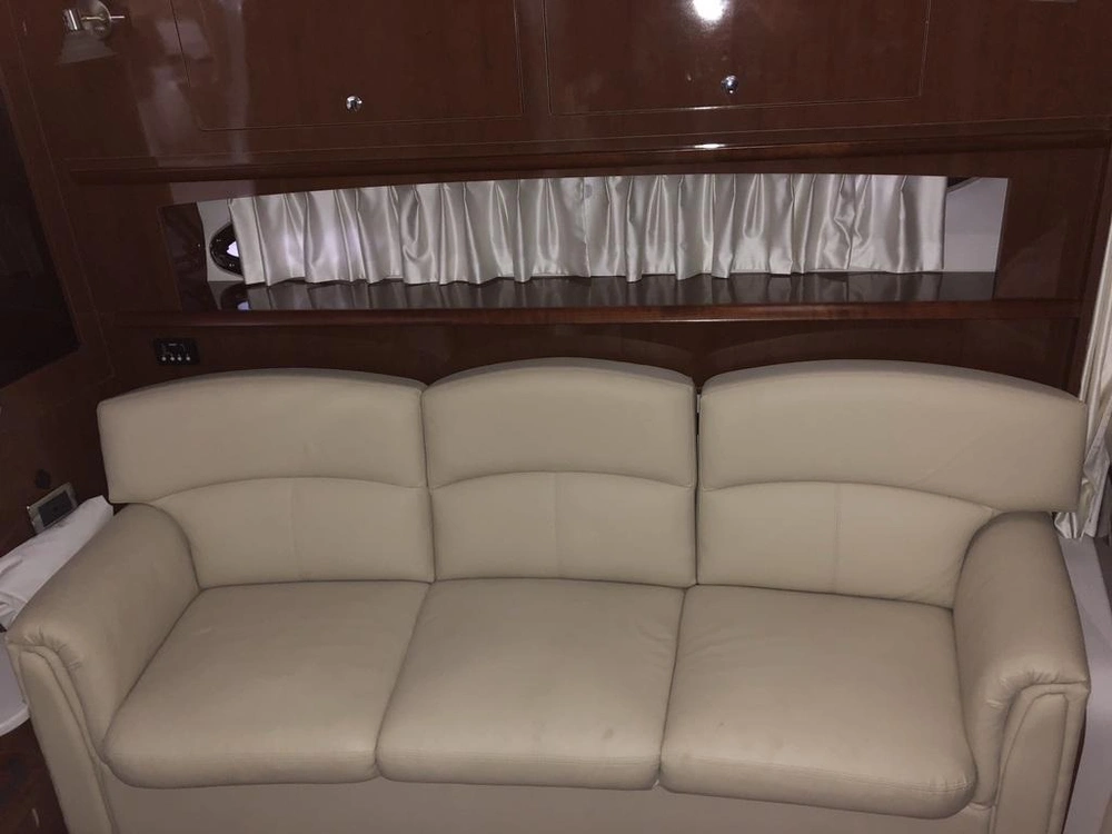 2014 Four Winns 335 alt