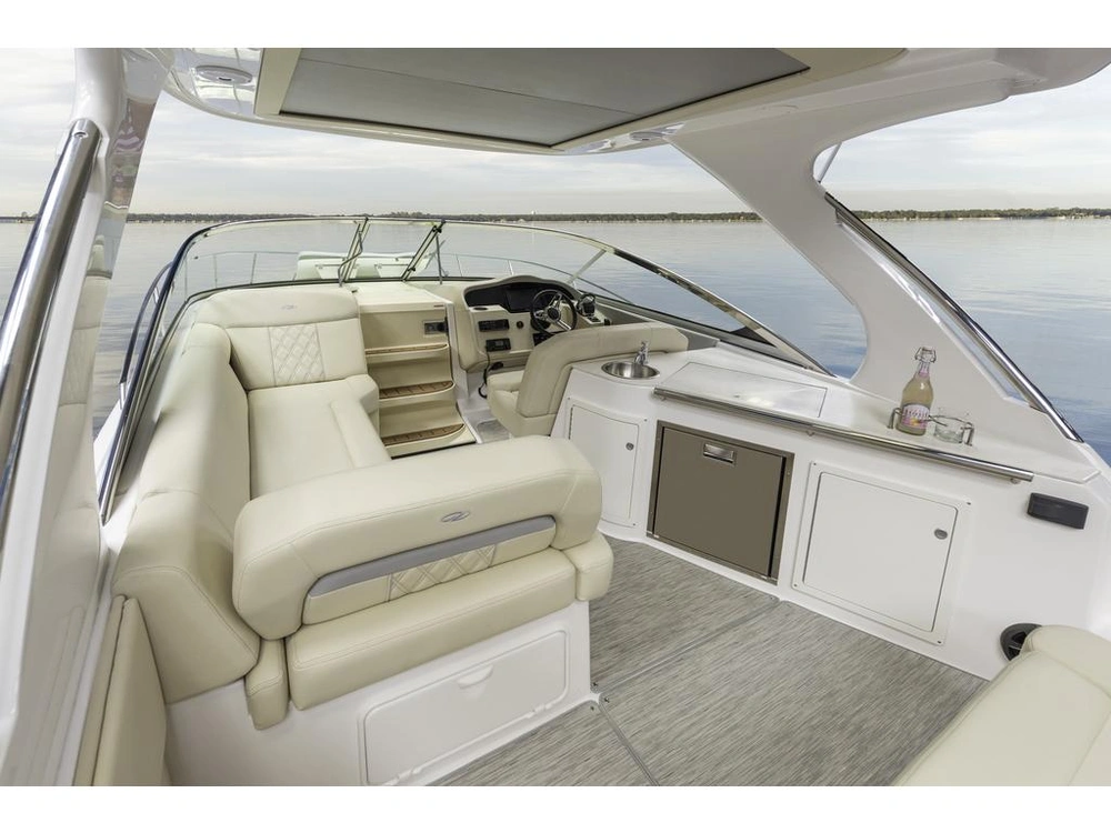 Regal 33xo 2026 alt