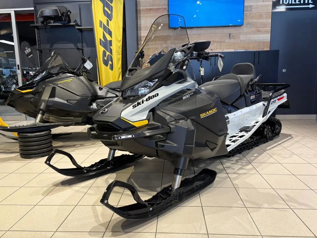 Ski-Doo SKANDIC LE 20'' 900 ACE Silent Cobra 1.5'' E.S. 2025