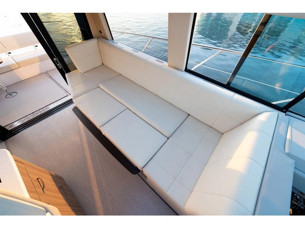 Regal 42 Xo 2026 alt