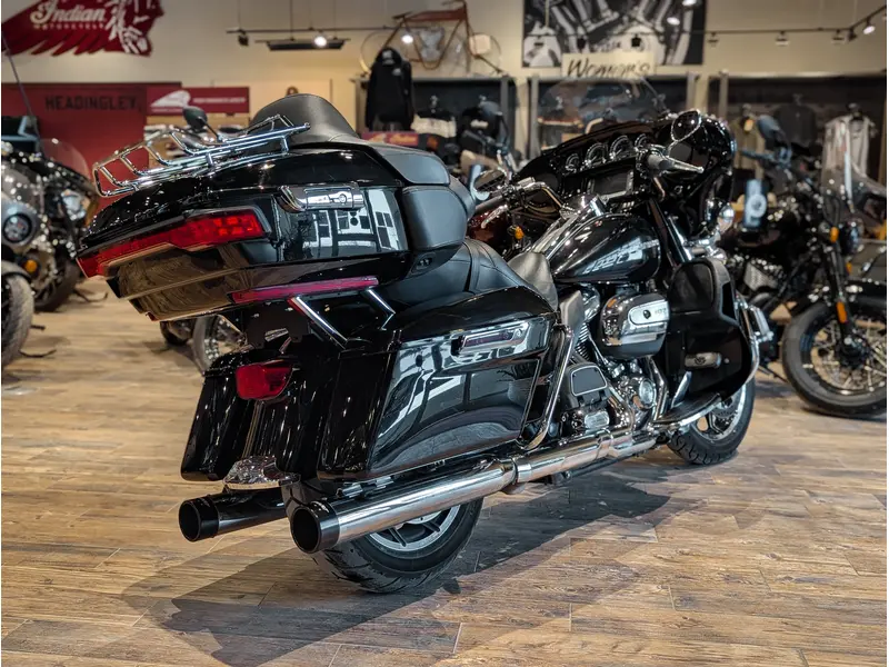 2018 Harley-Davidson Electra Glide Ultra Limited // Vivid Black