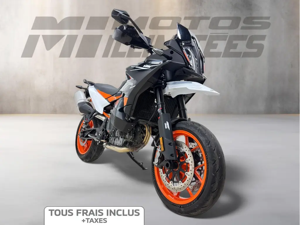 2024 KTM 890 SMT