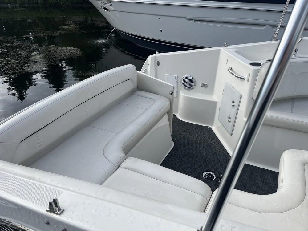 2012 Bayliner 255 alt