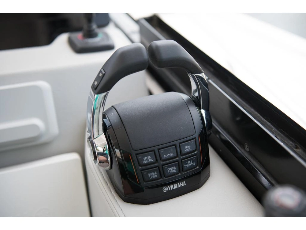 Regal 36 Grande Coupe 2026 alt